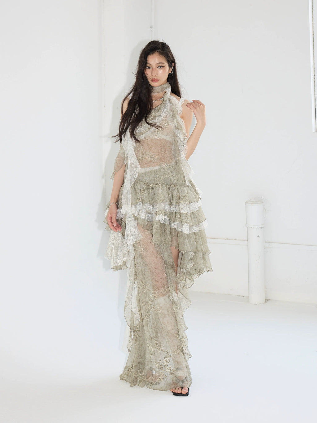 Ruffle Edge Neck Vest Dress Set
