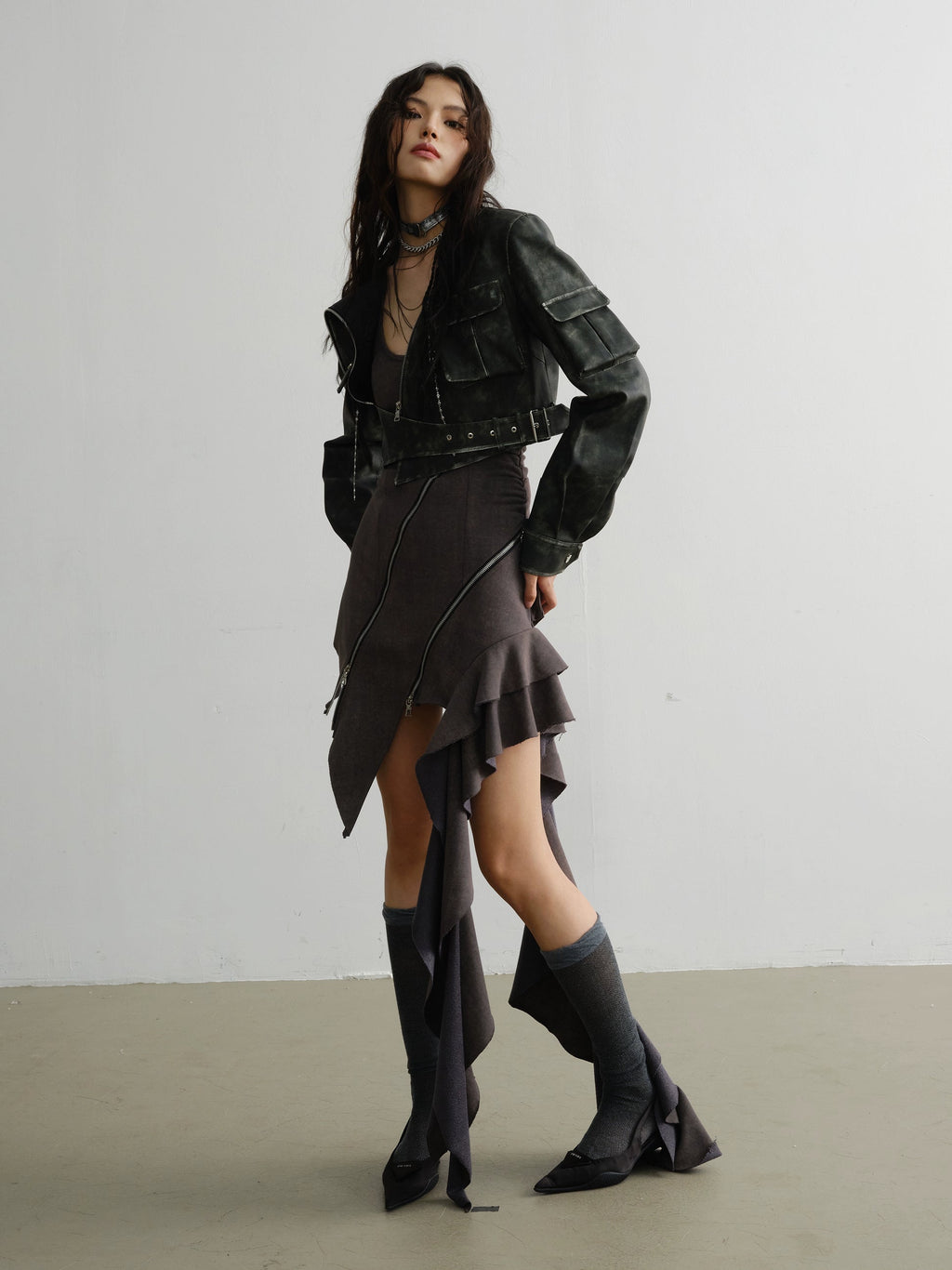 Elegant Ruffled Suspender Dress With Unique Zipper Detail