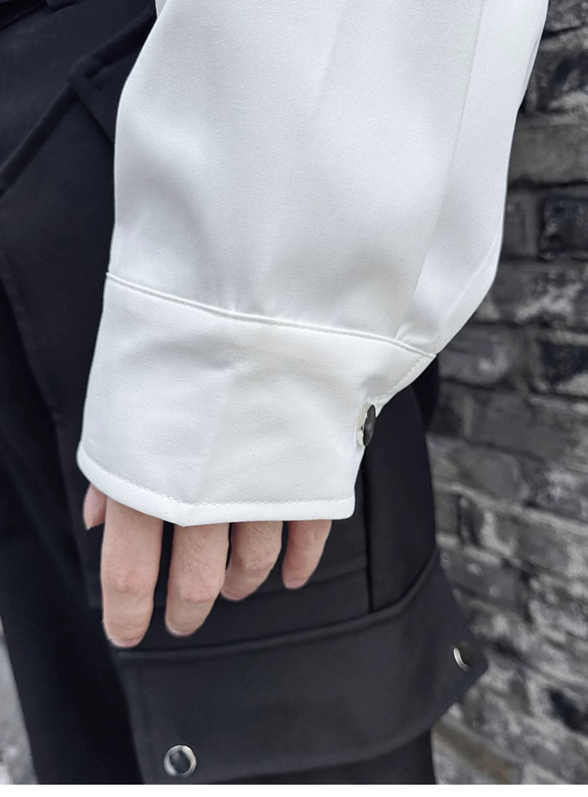 Detachable Sleeve Shirt
