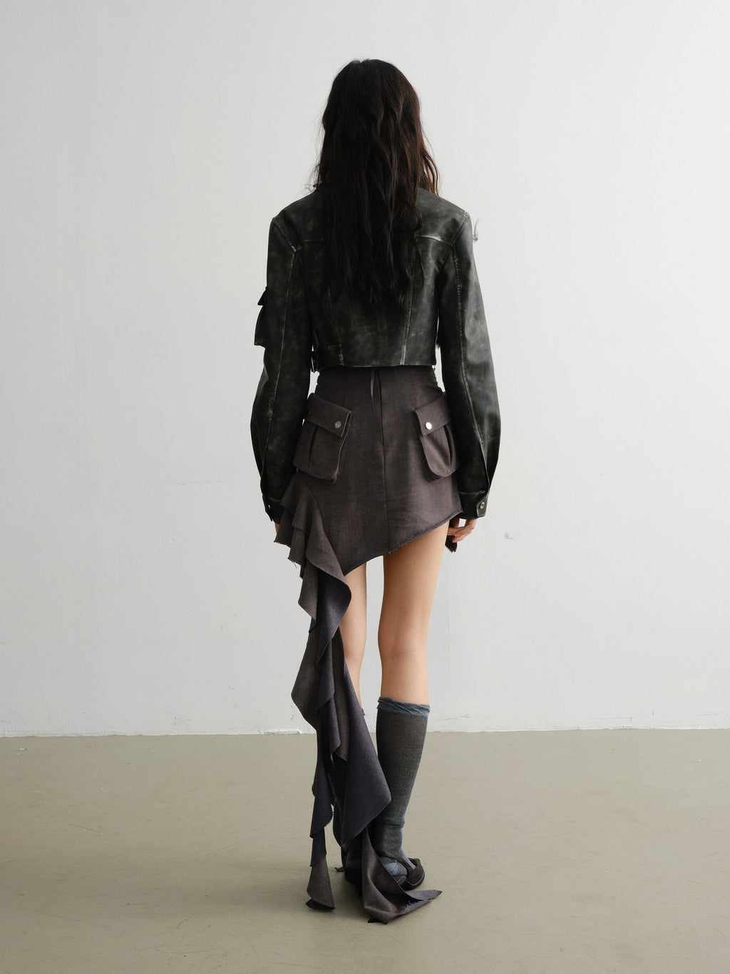 Elegant Ruffled Suspender Dress With Unique Zipper Detail