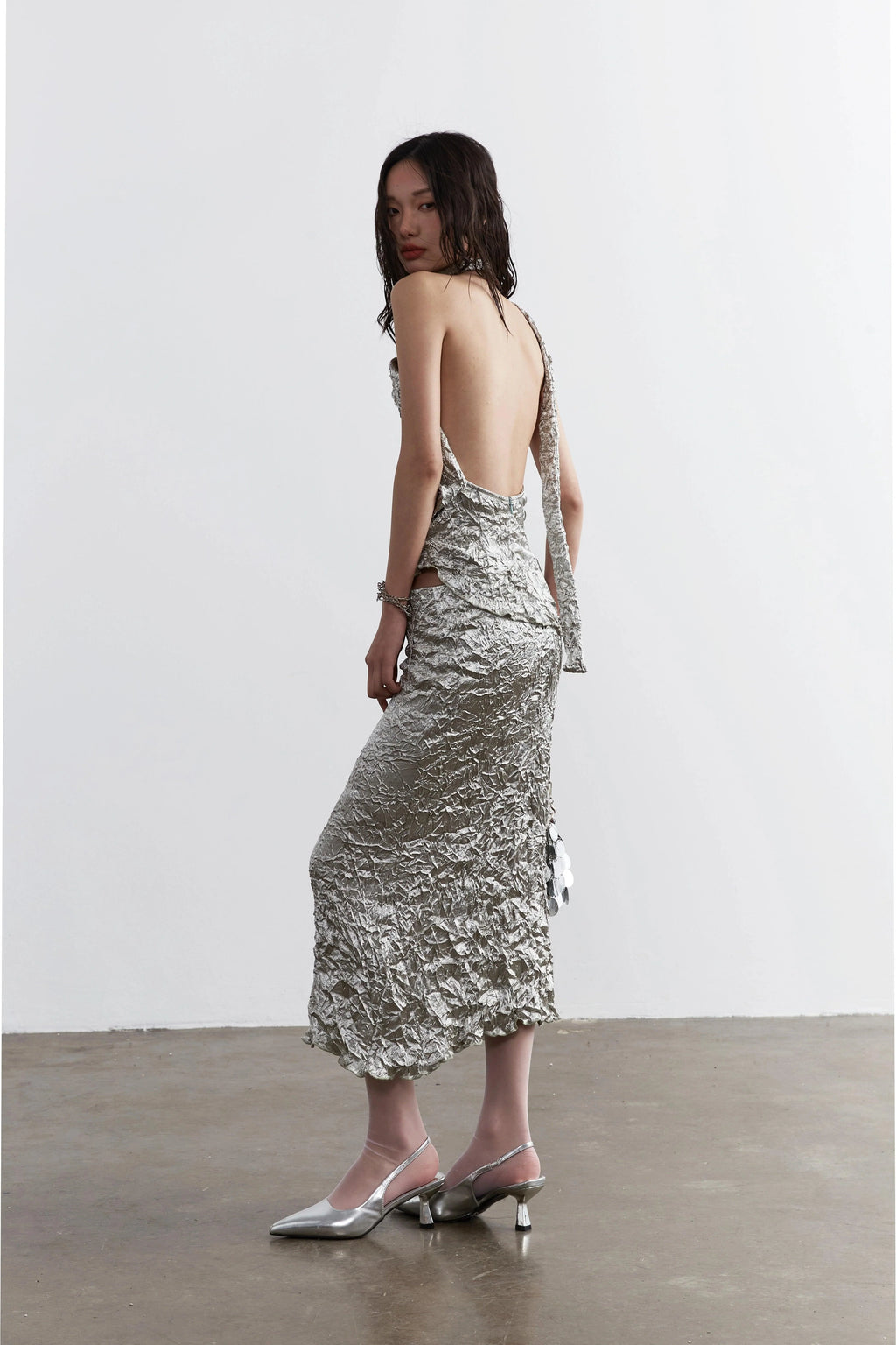 Metallic Crinkle One-Shoulder Maxi Dress - Women'S Silver Textured Evening Gown With Asymmetric Strap