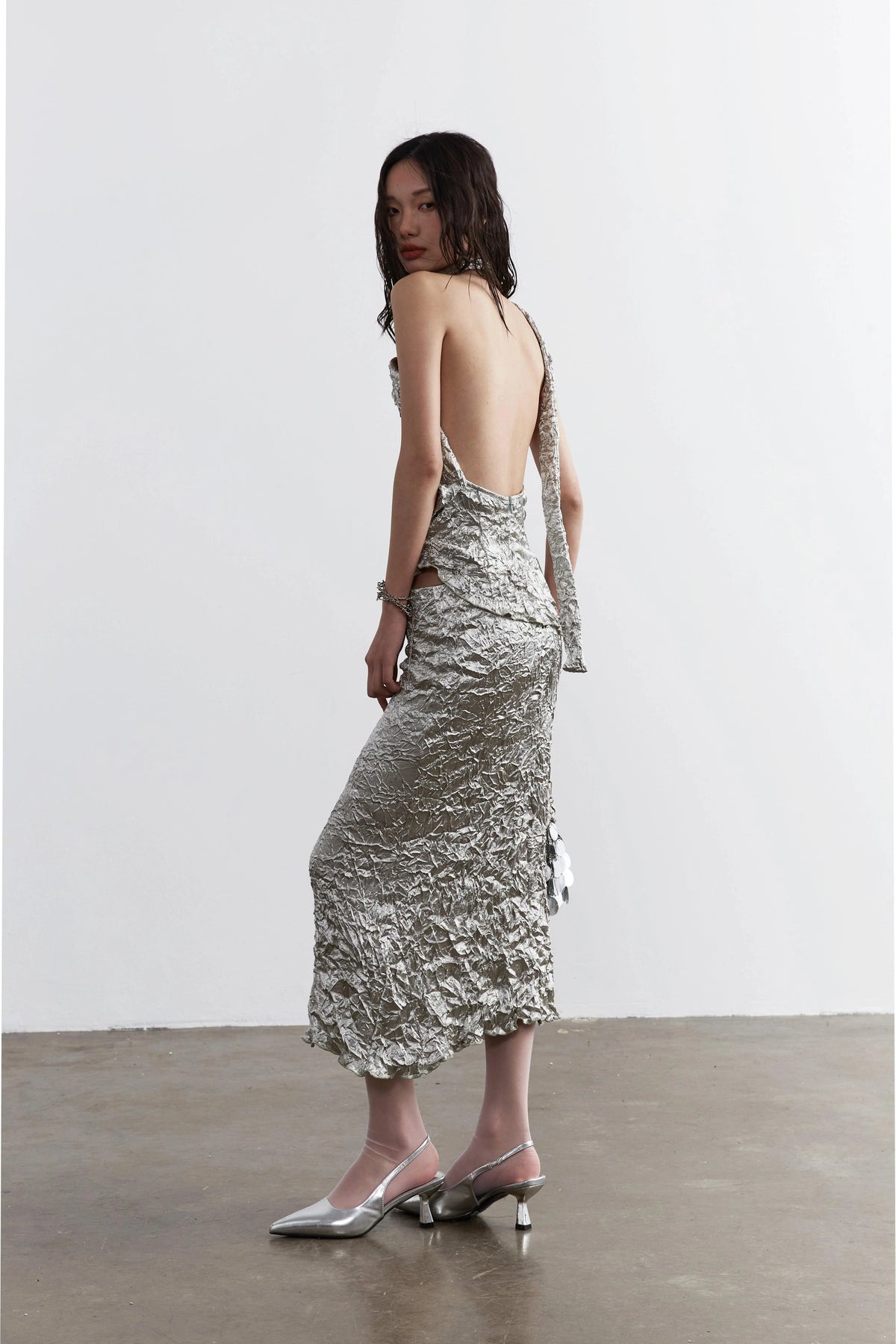 Metallic Crinkle One-Shoulder Maxi Dress - Women'S Silver Textured Evening Gown With Asymmetric Strap